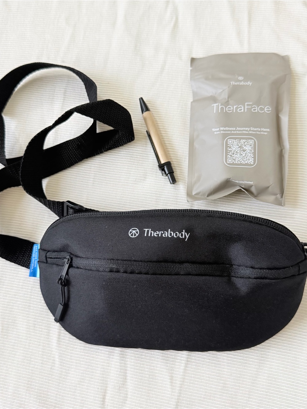 Therabody United Ual Amenity Kits Business First Pouch Pack Sealed Crossbody Bag